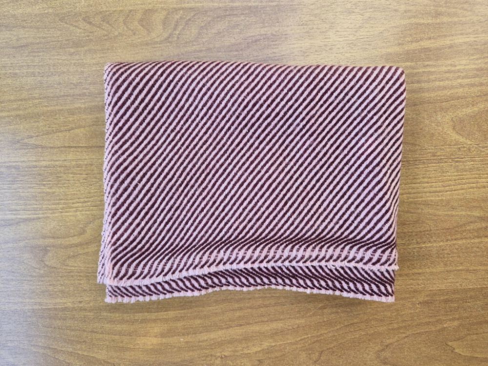 Preview: Flauschiger Kaschmir-Schal von LWH | Altrosa & Bordeaux | handgewebt in Nepal | 65×195 cm